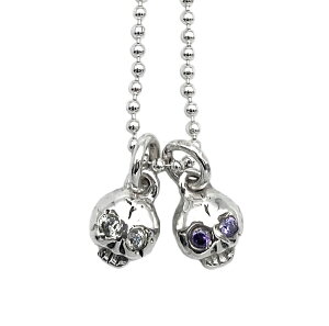 GLVrWjXg Exhibitionist yA^Cj[XJ`[ Pair Tiny Skull Charm