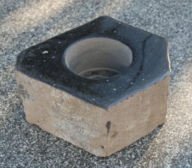 【現品限り】盆栽やガーデニングに♪六方石でできた鉢です。