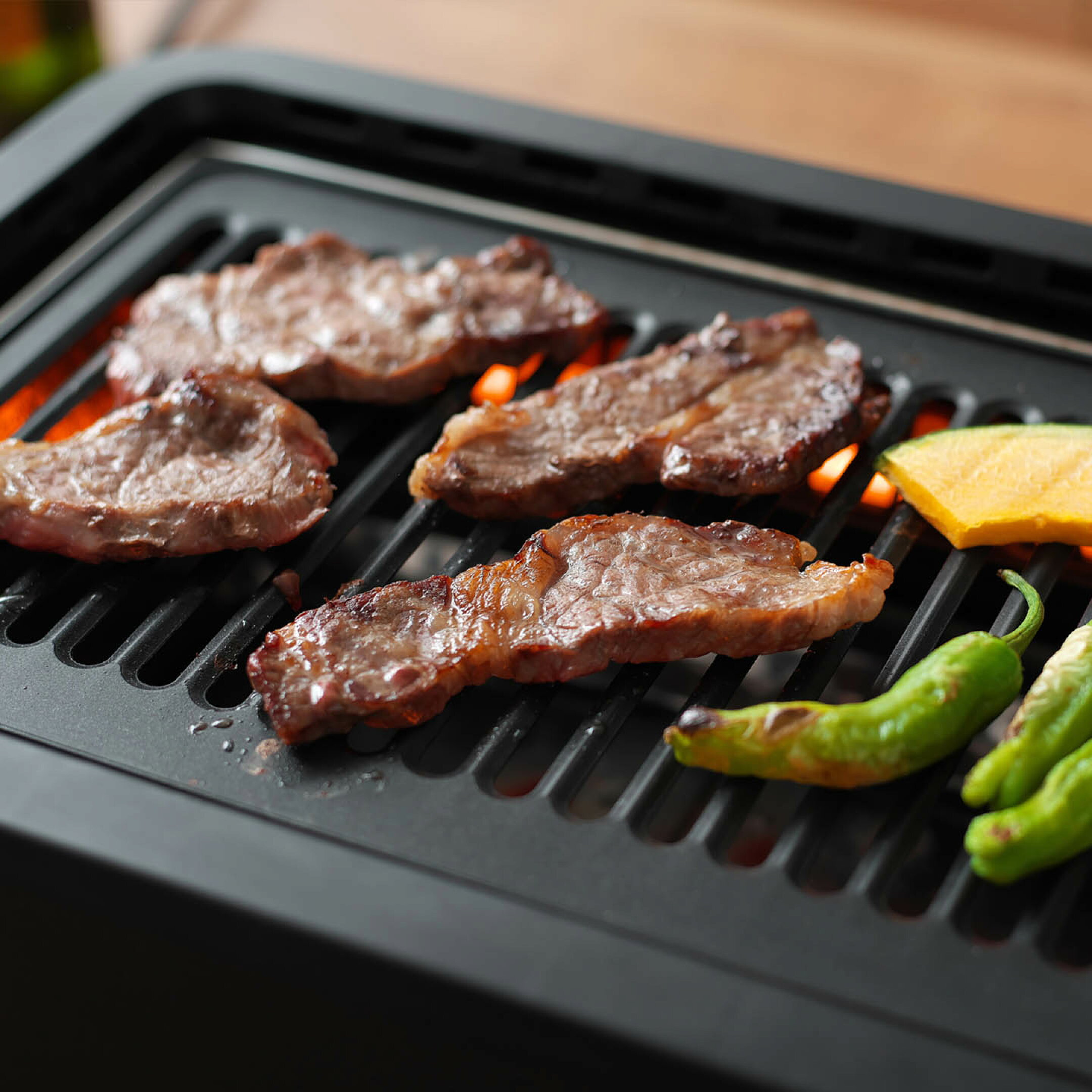 GLAMP. グランプ 超少煙グリル 肉や魚、分厚いステーキまでジューシーな仕上がりに