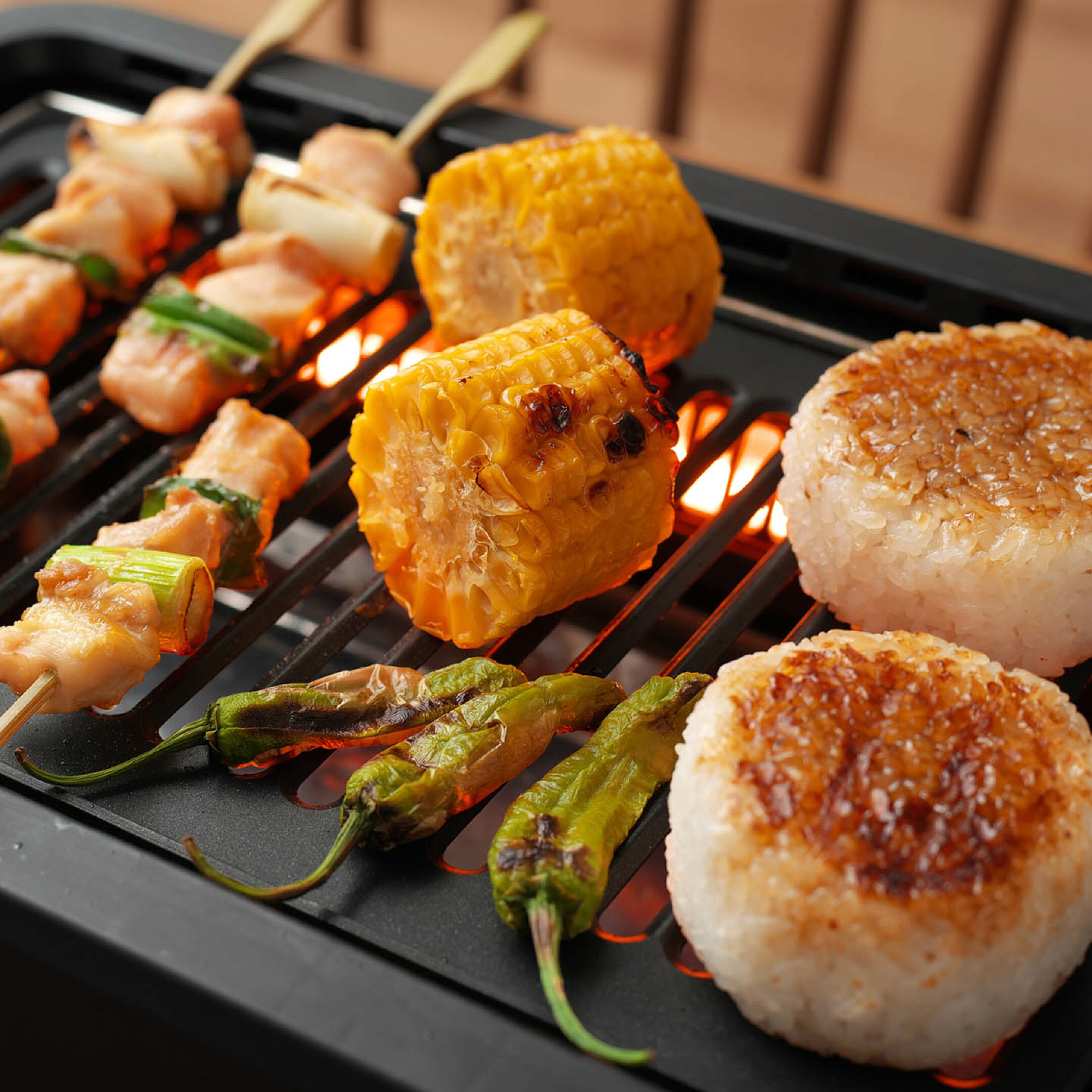 GLAMP. グランプ 超少煙グリル 食材の旨味を逃がさず美味しく焼きあがります