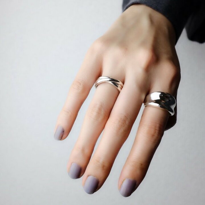 カルティエの トリニティ リングが好きすぎる理由 宝飾マニア・沼田珠実が30代・40代におすすめするジュエリー vol 12 ハーパーズ バザー 公式