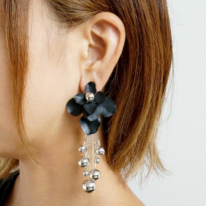 楽天市場】【_812】フラワーバー&メタルボールピアス / 大ぶりピアス 
