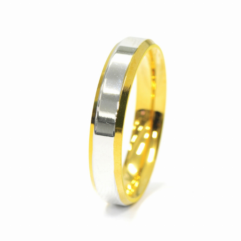 金属アレルギーに強い 医療用ステンレス製の指輪 指輪 サージカルステンレス センターラインシルバーと両サイドカットのリング 値引き 幅4.0mm 金色 メンズ アクセサリー レディース 医療用ステンレス （訳ありセール 格安） ゴールド シルバー 銀色