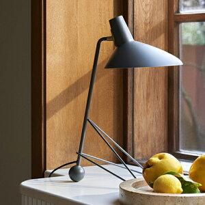 �y�����݌ɋ͂��z��Tradition�i�A���h�E�g���f�B�V�����j�e�[�u���Ɩ� TRIPOD TABLE HM9 �g���C�|�b�h ���X