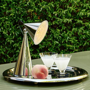 Tom DixonigEfBN\j|[^uƖ POSE PORTABLEi|[YjVo[