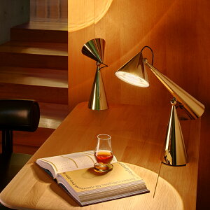 Tom DixonigEfBN\je[uƖ POSE TASK LIGHTi|[YjS[h