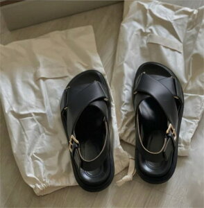  ^T_ fUCZXy傫TCY fB[X ₷ ItBX x_ H~ ~[ JWA sandal mulez