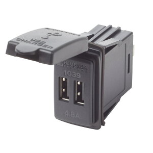 BLUE SEA u[V[ USB`[W[ 4.8A 12`24V / 1039 |[g2ӏ IP66 {[g XCb`pl [d