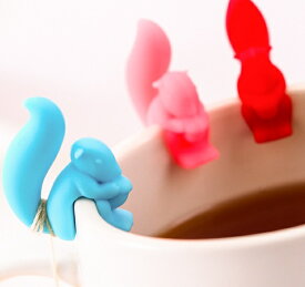 【コップのフチ子】リス型 アニマルティーバッグホルダー シリコン コップのふち グラスマーカー アニマル りす かわいい カラフル フチ プレゼント 動物ティーバックホルダー アニマルティーバックホルダー