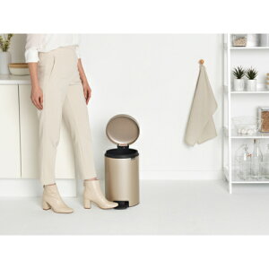 uoVA(brabantia) y_S~ _Xg{bNX uoVA y_r 12L Vp