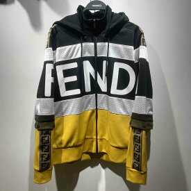 FENDI REGULAR FIT ZIP UP HOODIE Size-S FAF583 AD31 フェンディ レギュラーフィット パーカー 心斎橋店【中古】