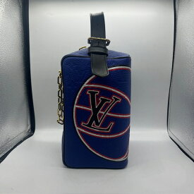 LOUIS VUITTON 2022 NBA CLOAKROOM DOPP KIT M21106 ルイヴィトン×エヌビーエー クロークドップキット バッグ 心斎橋店【中古】