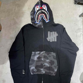 A BATHING APE 15ss x UNDEFEATED PIERROT SHARK FULL ZIP HOODIE Size-L 001ZPB231901X アベイシングエイプ アンディフィーテッド ピエロシャークジップフーディー パーカー BAPE 心斎橋店【中古】