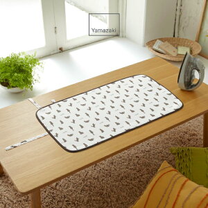 くるくるアイロンマット ネコ ホワイト 山崎実業 / Yamazaki アイロン掛け コンパクト スリム おしゃれ フィット ファブリック スタイリッシュ シンプル スマート スッキリ プレス 衣類 シャ