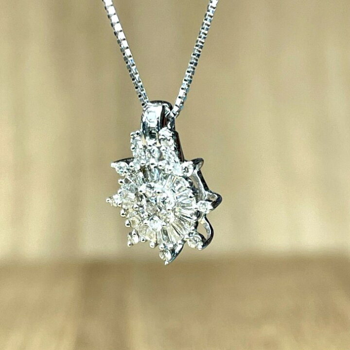 楽天市場】お洒落！K18WG 18K 18金 ダイヤ デザイン ネックレス 2.98g  