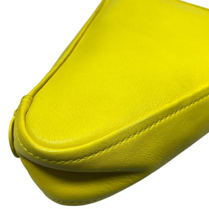楽天市場】BALENCIAGA バレンシアガ 476976 トライアングルクラッチ 