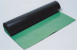 カラー導電性合成ゴムシート　E-307（表：グリーン/裏：ブラック）　2mm厚×1M幅×長さカット自由　（10cm単位）