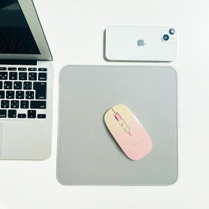 【1000円ポッキリ】マウスパッド 小さめ 24cmx24cm 両面用 女性 無地 シンプル グレー 灰色 シルバー 薄型 可愛い プレミアムレザー風 防水 極薄 リバーシブル ゲーミング 家庭用 オフィス ライ