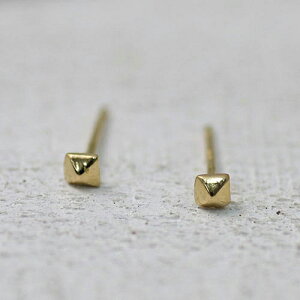 ピアス k18 イロンデール エペパン hirondelle et pepin hp-9s-260 スタッズ ピアス (両耳タイプ) レディース ギフト アクセサリー ジュエリー ミニマル ピアス 18金 20代 30代 40代 50代 プレゼント ミニ