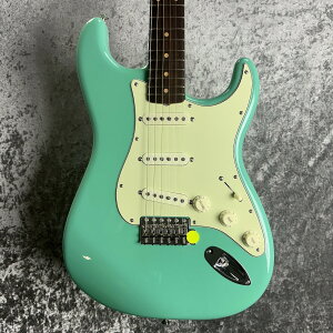 Fender Vintera III Early �e60s Stratocaster -Seafoam Green - #MX25140043�y3.50kg�z�y�t���C���l�b�N�z�y�����̐��w�O�X�z