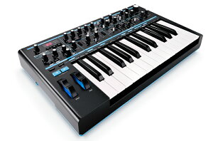 novation Bass Station IIy׎攭zyz