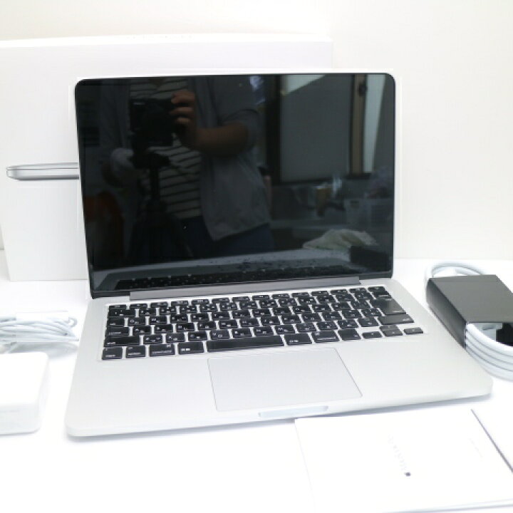 中古】 超美品 MacBook Air 2015 13インチ 第5世代 Core i5 4GB SSD 