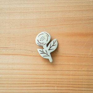 _P2{{N[|^{[u[` t[ Floralb BONE BROOCH obW ob` ANZT[ s  i R nhCh k t@bV i`  ubN AC{[ 
