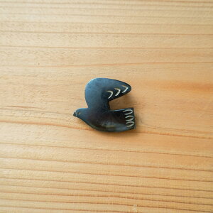 _P2{{N[|^{[u[`  Pigeonb BONE BROOCH obW ob` ANZT[ s  i R nhCh k t@bV i`  ubN AC{[  Ƃ