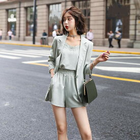 2点で500円OFFクーポン レディース 韓国ファッション 上下3点セット ジャケット キャミソール ショートパンツ セットアップ 上品 オフィス ビジネス グリーン S M L サイズ