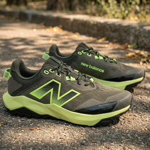 �������� �j���[�o�����X �X�j�[�J�[ ���L New Balance �����Y DynaSoft Nitrel v6 �i�C�g���� ���C�h 4E �g���C�� �����j���O�V���[�Y �ʊw �ʋ� �V���[�Y �C �X�|�[�c �^���C �O���[ MNTR2MD4E 2026�t�ĐV