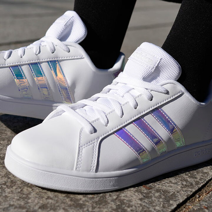楽天市場 送料無料 アディダス スニーカー レディース Adidas Grandcourt K グランドコート 学校 通学 シューズ 靴 3本ライン ホワイト 白 玉虫色 オーロラ Fw1274 エレファントｓｐｏｒｔｓ