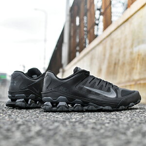 y悠z \[Ŗ iCL Xj[J[ Y fB[X NIKE AbNX 8 TR W g[jO V[Y C REAX 8 TR ubN io2400 2025~V