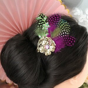 ヘア飾り ヘアアクセサリー ヘッドピース コーム 蝶々 バタフライ 羽根付き フェザー ヘッドドレス ダンス衣装 髪飾り ヘアアクセサリー 社交ダンス 衣装 グリーン ピンク