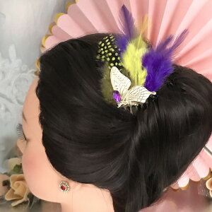 ヘア飾り ヘアアクセサリー ヘッドピース コーム 蝶々 バタフライ 羽根付き フェザー ヘッドドレス ダンス衣装 髪飾り ヘアアクセサリー 社交ダンス 衣装 パープル イエロー ゴールド