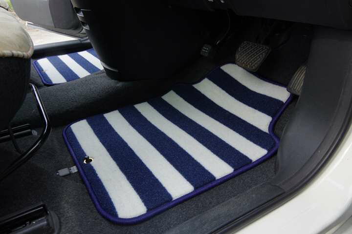 楽天市場 カーマット フロアマット 車用 車 運転席 おしゃれ 軽自動車 汎用 カー用品 車用品 運転席のみ ゴム マット 汎用マット かわいい Elmono 家具 ラグ カーペット