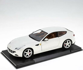 フェラーリ ミニカー 1/24 FERRARI FF 2011 (ホワイト) ケース付き