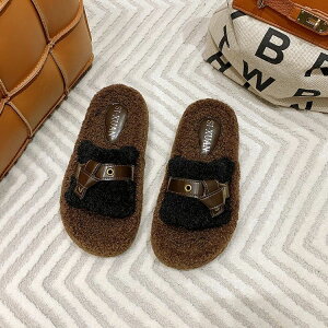 K̖т̃Xbp̏2024V^H~̃t@bVт̑ӂ҂̖Ȃ𒅂ĕۉт̌CrT_ fB[X  T_