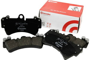 �yM's�z�x���c W204 C �N���X ���S�� brembo �u���[�L�p�b�h ���A ���E ��_�X�g �u�����{ P50 068 �u���b�N 204 241 247 248 249 252 254 257 X204 GLK 981 988