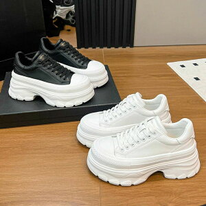 厚底 スニーカー レディース ローカット 厚手 白 着痩せ 本革 軽い スポーツ ダッドスニーカー 9cm きれいめ 靴 おしゃれ 細身 スニーカ