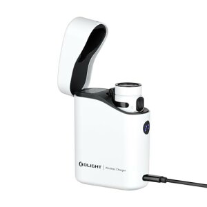 OLIGHT(�I�[���C�g) Baton 4 Kit�t���b�V�����C�g 1300���[���� �[�d�P�[�X�t�� ���^ ���� ���i�K���� �����d�� �n���f�B���C�g �[�d�� �L�����v�p �ނ�p �o�R�p �y�� IPX8�h�� �h�� ��d�΍� (�z��