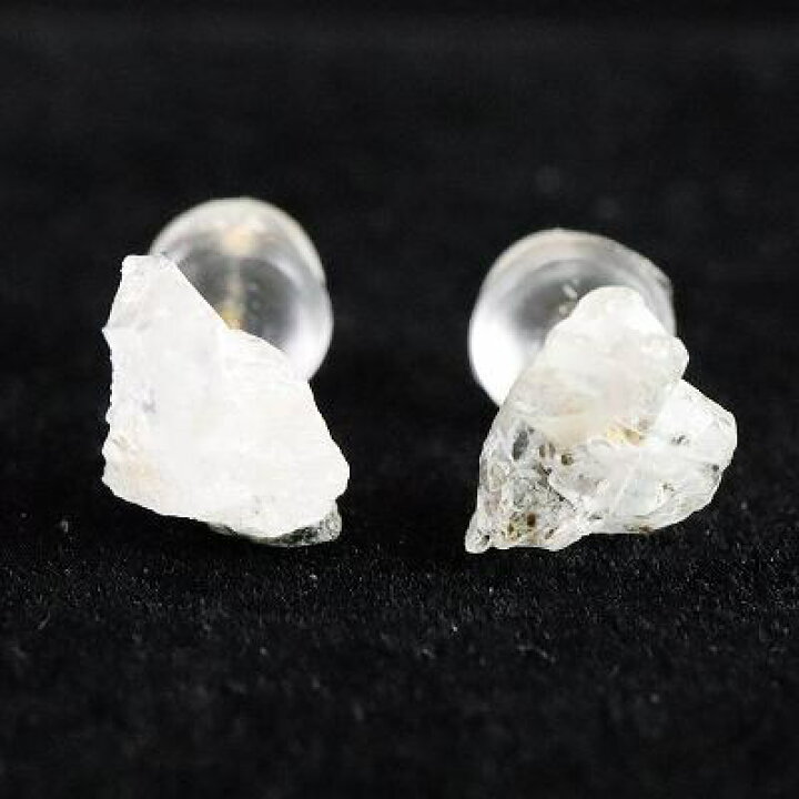 楽天市場】ロシア産 フェナカイト 原石 ピアス K18YG 0.79g : 榎本通商