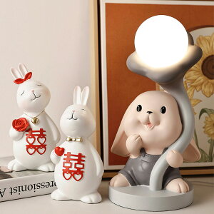 ベッドサイドナイトライト 小夜灯寝室 テーブル置物リビングルームルーム親友への誕生日プレゼントデスクトップ装飾スタンド