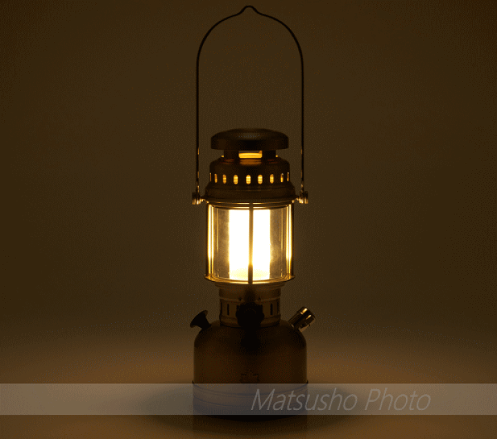 ロゴス ランタン アウトドアライト LEDランタン 蓄電式ランタン 吊り下げ 取っ手付き 照明 野電 暖色ライト USB蓄電式 LOGOS ゆらめき・クラシコメタルランタン 74175027 楽天市場】ロゴス ランタン アウトドアライト LEDランタン 蓄電式