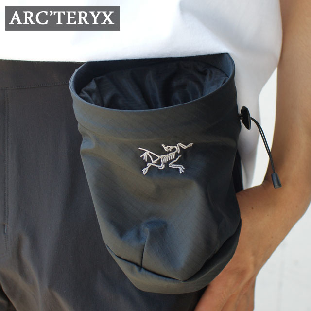 【【ショップレビュー4.9超えの高評価】 【本物・正規品】 新品 アークテリクス ARC'TERYX lon Chalk Bag Small  アイオン チョークバッグ ポーチ BLACK ブラック X000007013 ｅｓｓｅｎｓｅ