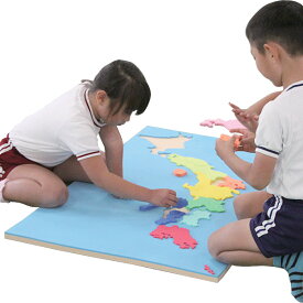 一歩社 はじめしゃ ビッグ日本地図〜一歩社（はじめしゃ）のソフトなEVAスポンジ製のお勉強のおもちゃ・知育玩具。8つのエリアで色分けされた地図パズルです。(170)
