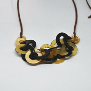 水牛 バッファロー ホーン バッファローホーン ネックレス 水牛ネックレス 天然素材 手作り オリジナル オリジナルデザイン 軽い アクセサリー ペンダント 首飾り 大きめ 小さめ アジアンチ