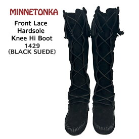 ミネトンカ MINNETONKA ブーツ Women's Front Lace Hardsole Knee Hi Boot 1429 BLACK SUEDE ブラック 黒 US5 22cm 編み上げ ロングブーツ レースアップ ニーハイブーツ スエード レディース おしゃれ 人気 フリンジ かわいい お出かけ