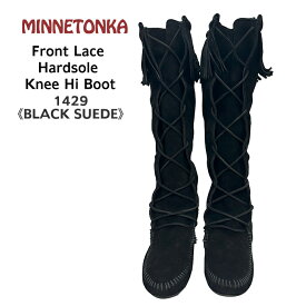 【5％OFFクーポン】 ミネトンカ MINNETONKA ブーツ Women's Front Lace Hardsole Knee Hi Boot 1429 BLACK SUEDE ブラック 黒 US5 22cm 編み上げ ロングブーツ レースアップ ニーハイブーツ スエード レディース おしゃれ 人気 フリンジ かわいい お出かけ