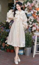 ステンカラーコート ロリータ 冬服 リボン レディース ジャケット ミディアムコート ミモレ丈 コート ワンピース アウター 小柄 可愛い 厚手 コットン入り 学生 通学 通勤 女の子 長袖 袖あり 秋 防寒 寒さ対策 お洒落 柔らかい 軽い着心地 暖かい ふんわり dg226m4m4m4