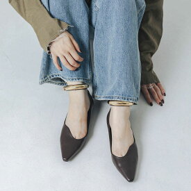 【公式】イーボル EVOL 【クッション入り・ふかふか】ウェーブカットフラットパンプス ブラック 靴 レディース 25aw 新作 パンプス ポインテッドトゥ ストラップ ローヒール ゴールドモチーフ 軽量 カジュアル 小さいサイズ 大きいサイズ 22cm 25cm